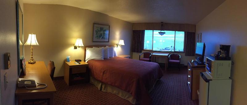 Queen Room - Harbour View  image 2