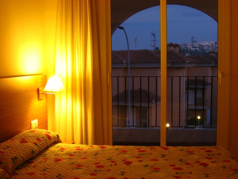 Aparthotel Puerto Mar - image 13