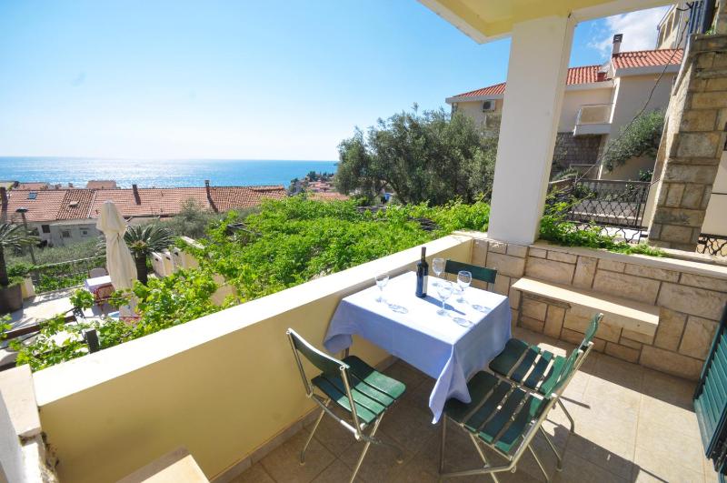 Studio with Sea View image 3