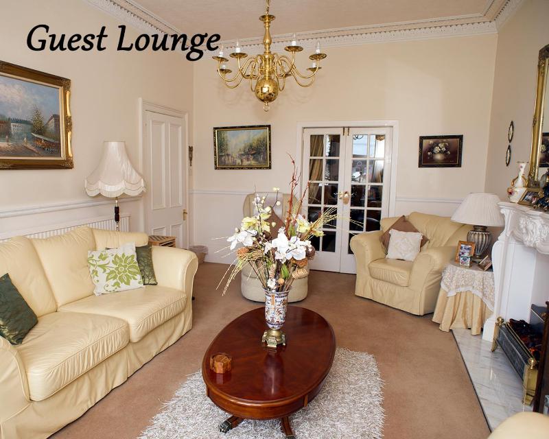 King or Twin Room image 3