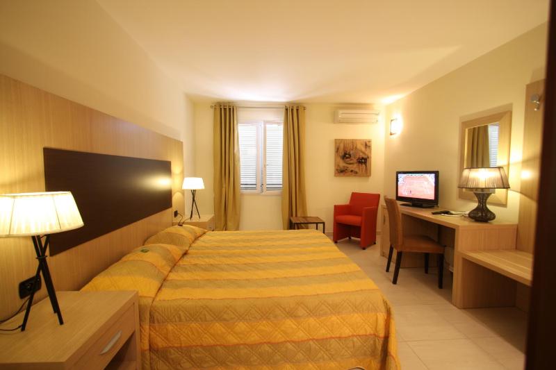 Comfort Double Room with Sea View image 4