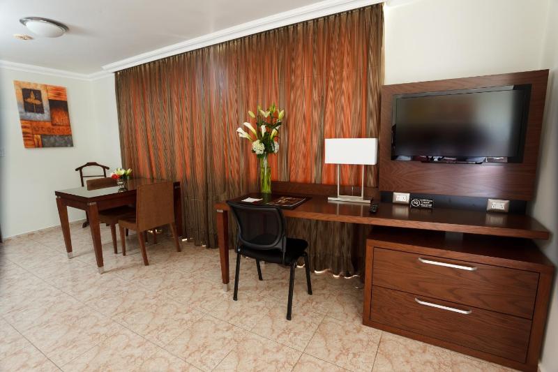 Hotel Coral Suites - image 7