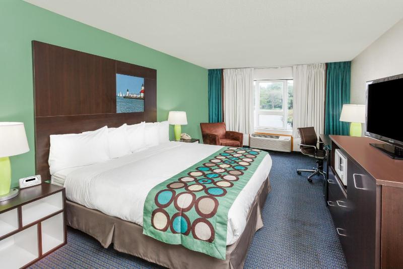 King Superior Room, First Floor, Exterior Corridor, Non-Smoking image 2