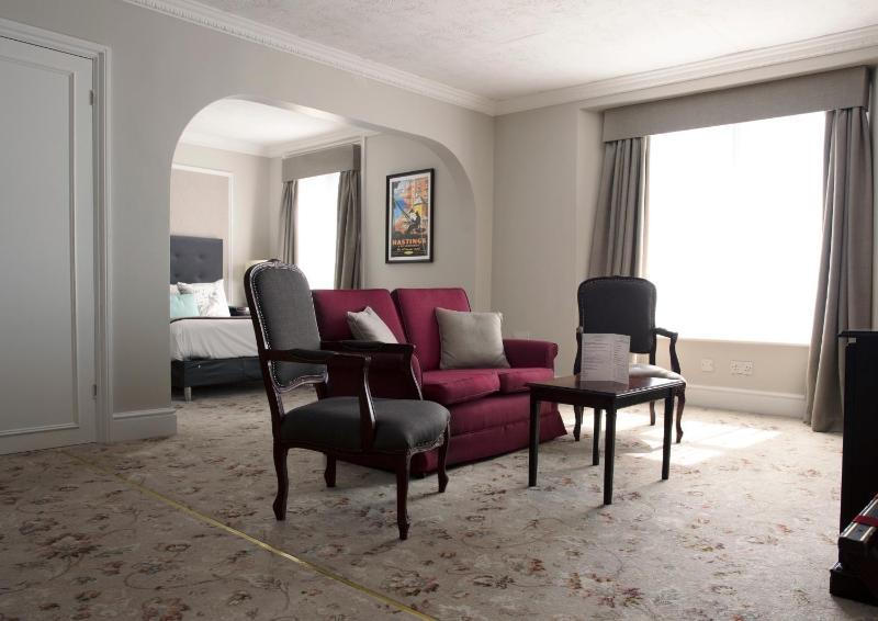 Suite with Sea View image 3