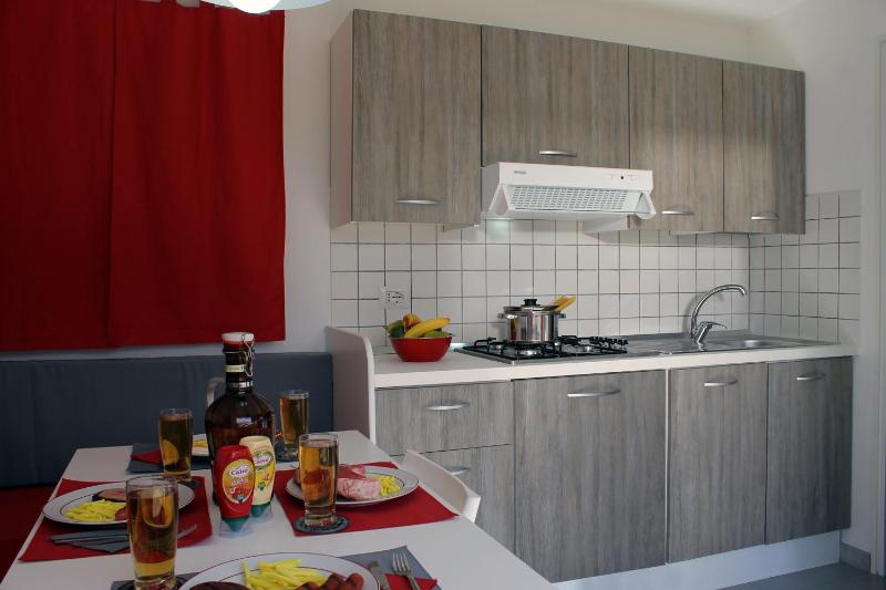 Bungalow image 2
