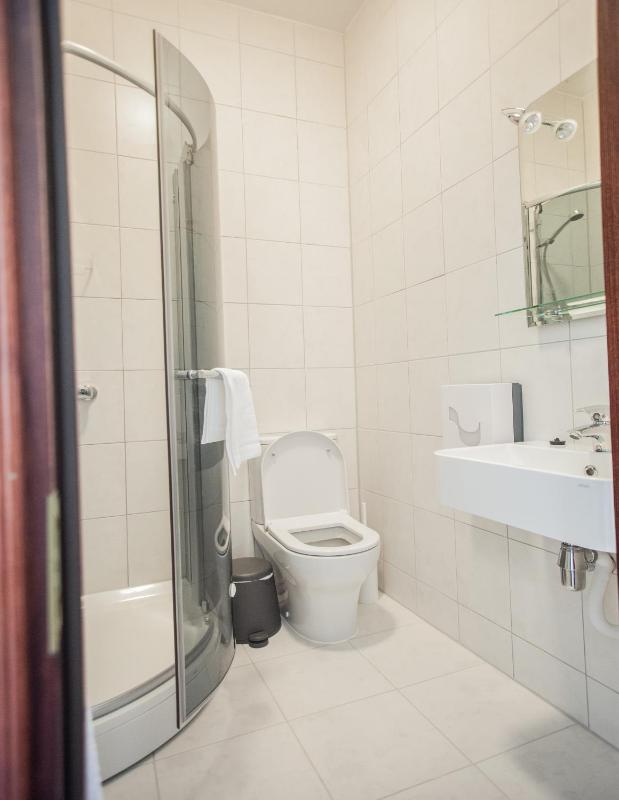 Large Double or Twin Room with Wellness Center Morning Access image 2