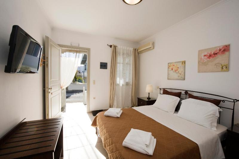 Double Room image 1