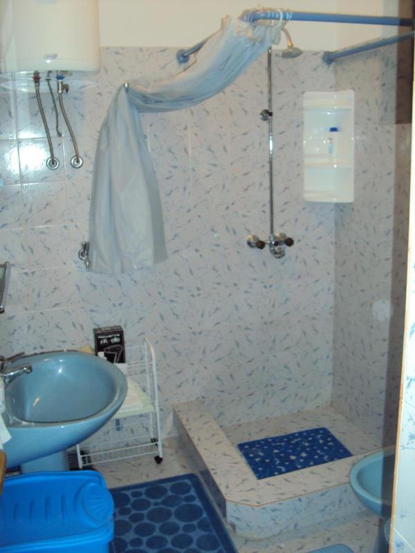 Studio (4 Adults) image 2