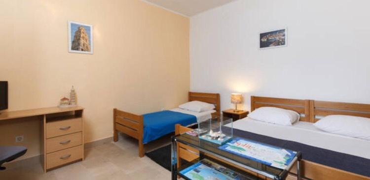 Studio with Terrace image 3