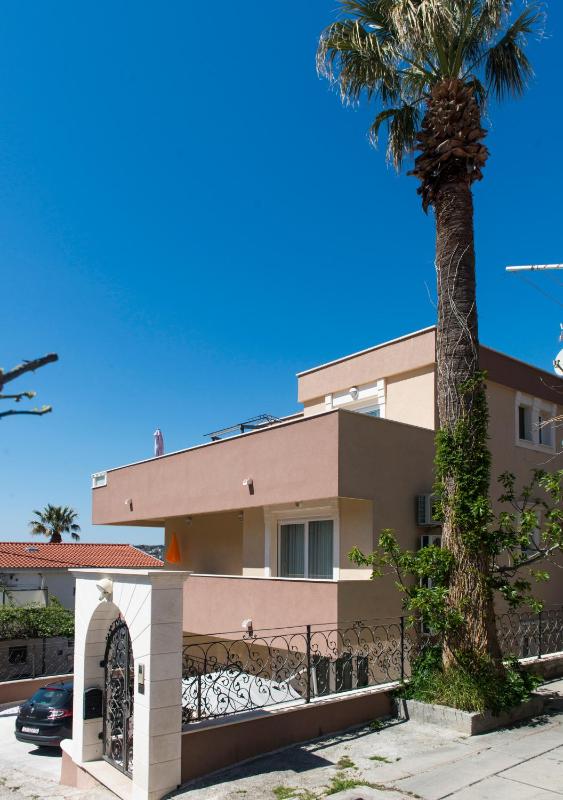 Apartment with Sea View image 4