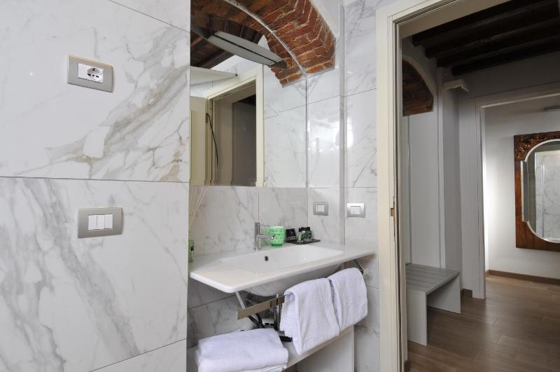 Junior Suite image 4