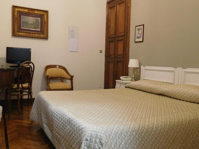 Economy Double Room image 2