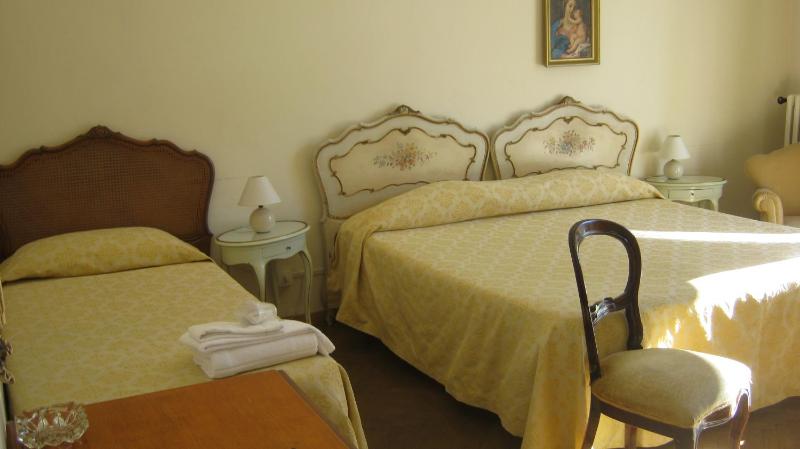 Family Quadruple Room image 2