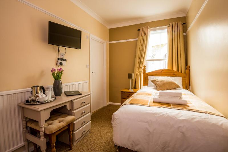 Single Room image 1