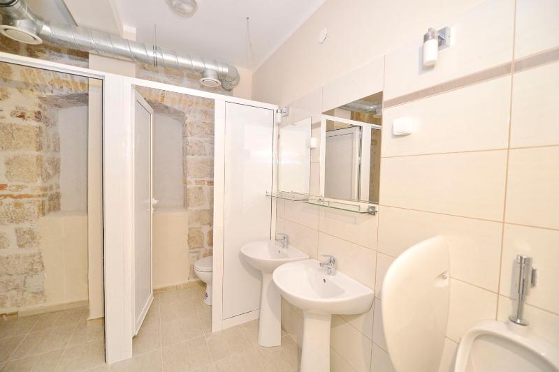 Four-Bedroom Dorm image 2