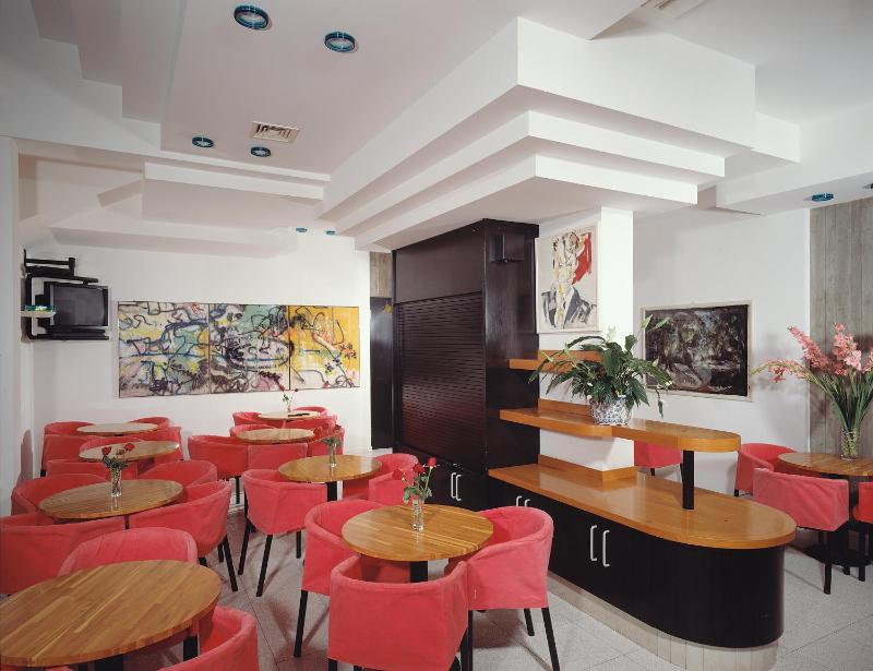 Hotel Wally - image 29
