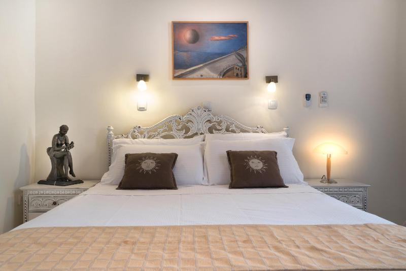 Superior Double Room with Spa Bath image 2