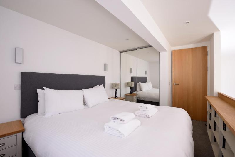 Classic Two Bedroom Apartment  image 4