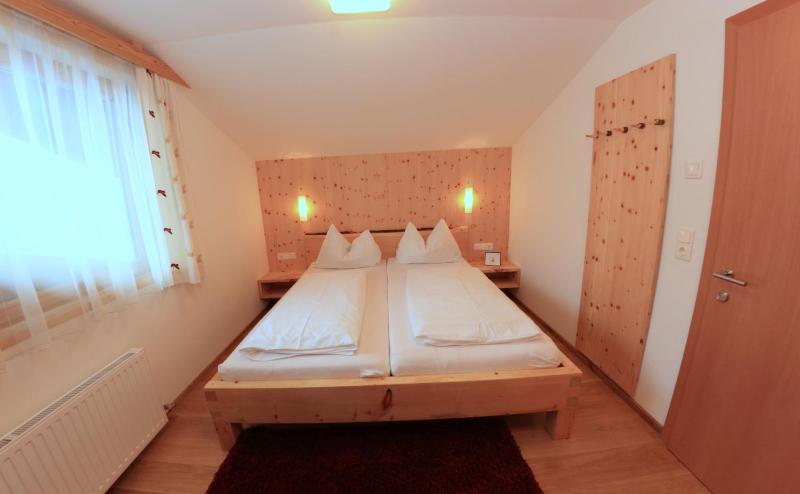 Single Room image 3
