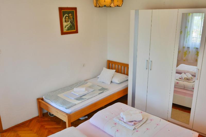 Apartment Skale - image 12