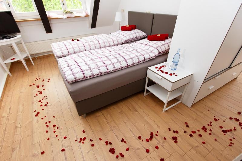 Double Room with Private Bathroom image 2