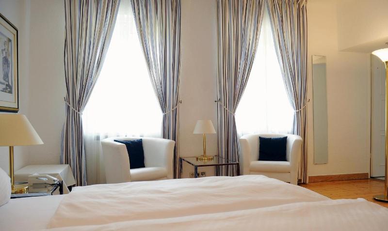 Superior Single Room image 2