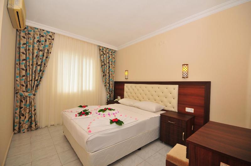 One-Bedroom Apartment image 2