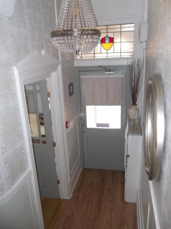 J's Mayfair Guest House - image 18