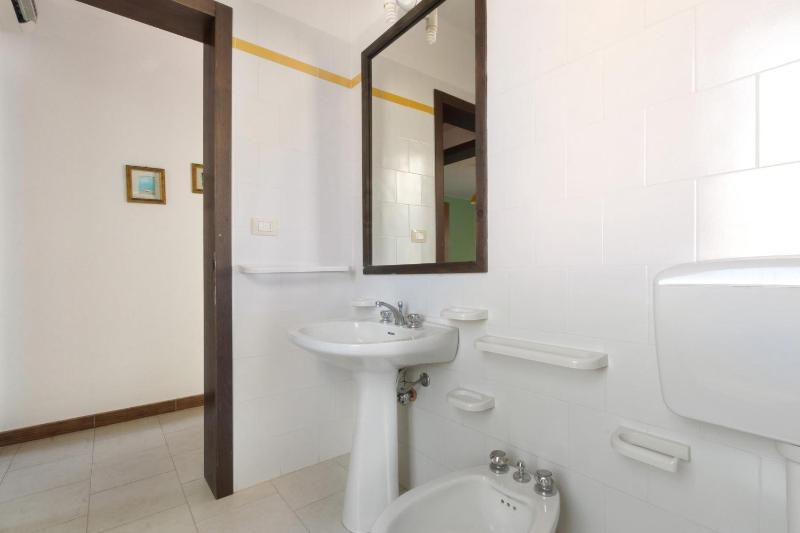 Two-Bedroom House image 4