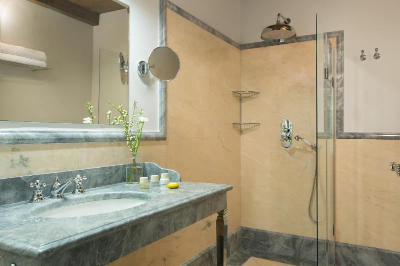 Two-Bedroom Suite image 2