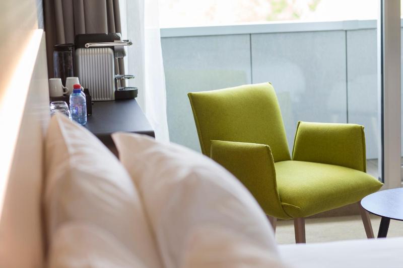Superior Room with One Double Bed image 4