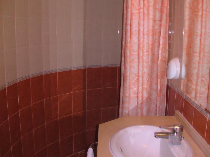 One-Bedroom Suite image 2