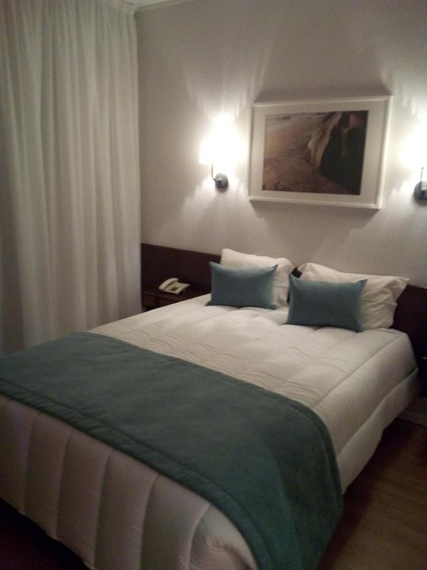 Basic Double Room image 4