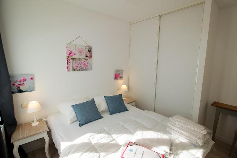 Family Room image 1