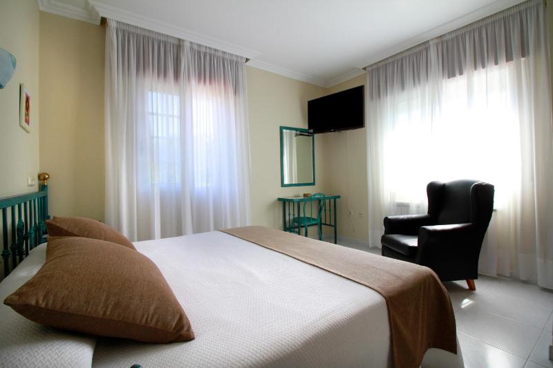 Double Room image 1