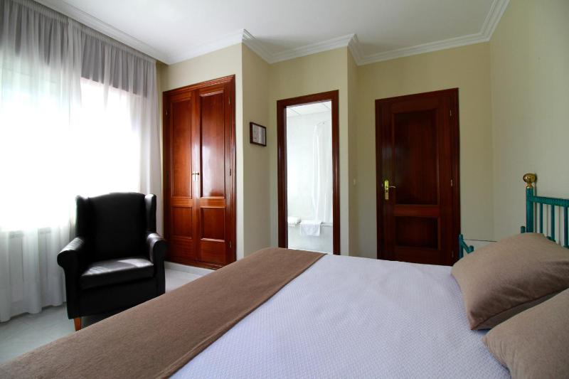 Double Room image 4