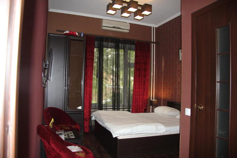 Triple Room with Private Bathroom image 2
