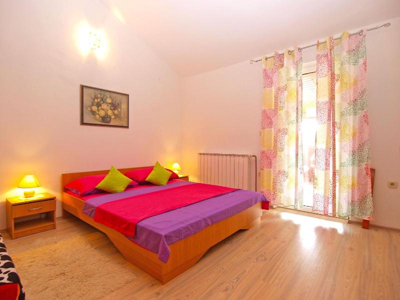 Apartment image 3