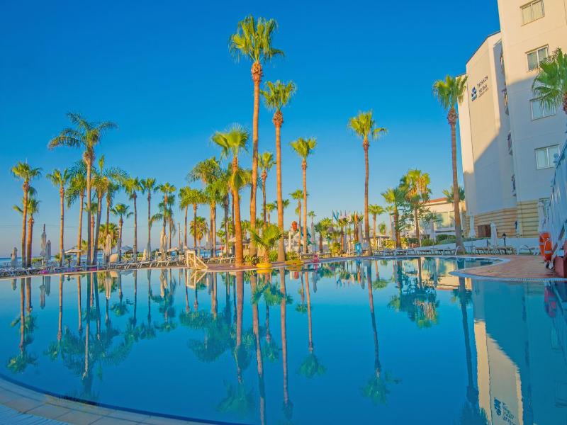 Anastasia Waterpark Beach Resort - image 12