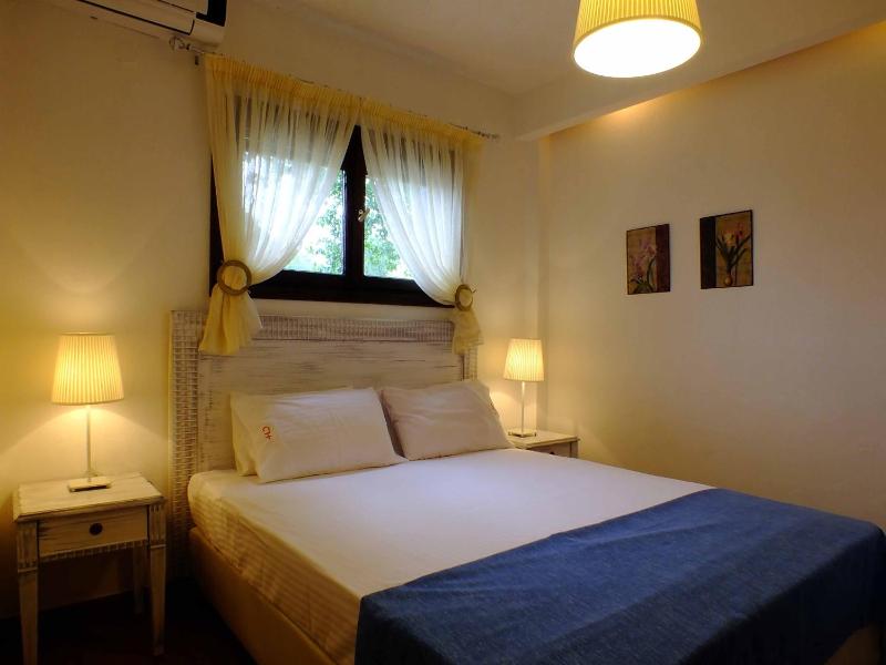 Economy Family Apartment with Sea View (3 Adults) image 2