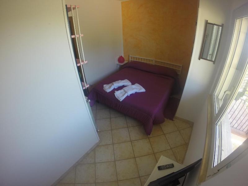 Double Room image 3