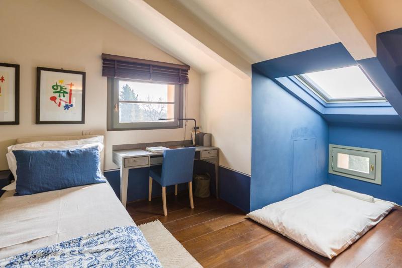 Deluxe Double or Twin Room image 3
