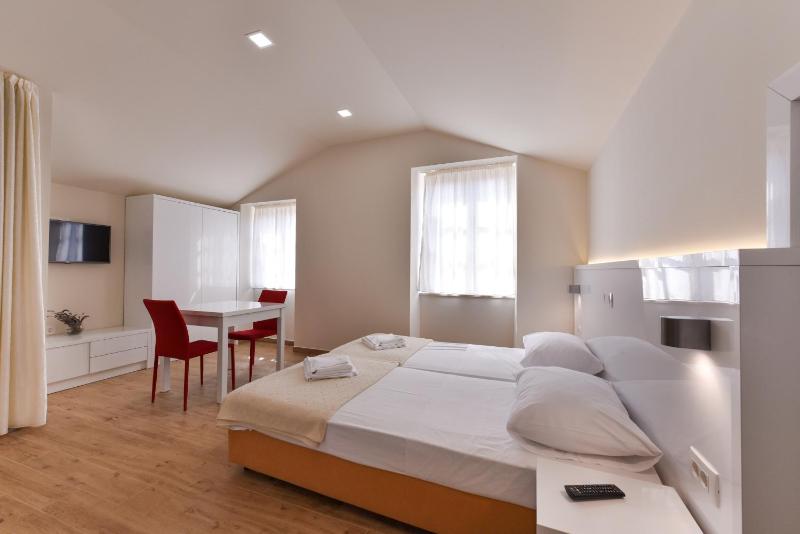 Double or Twin Room with Balcony image 1
