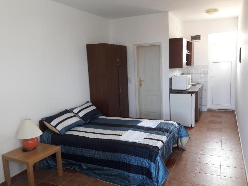 Apartment with Terrace image 4