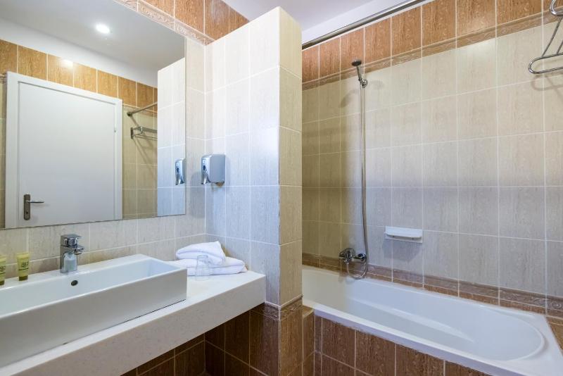 Double Room image 1