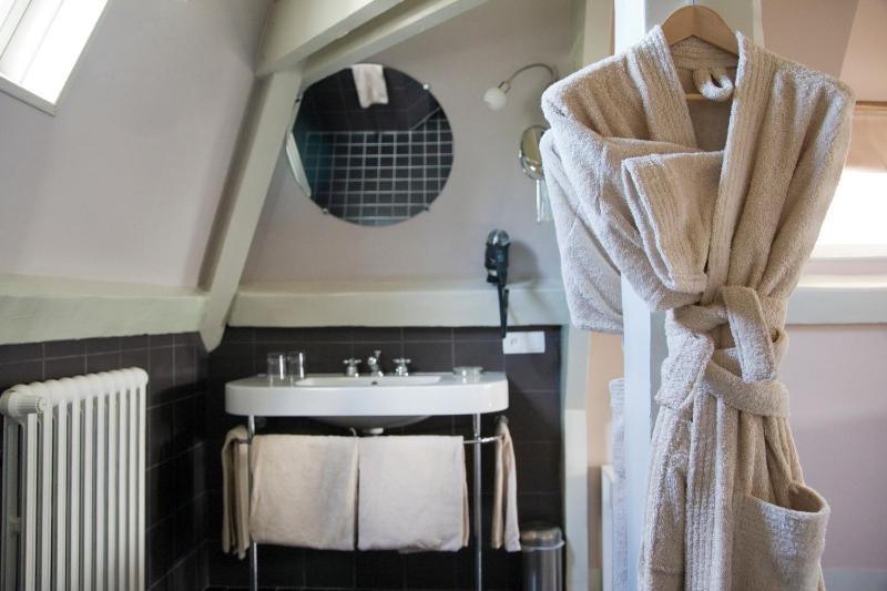 Superior Double Room image 3