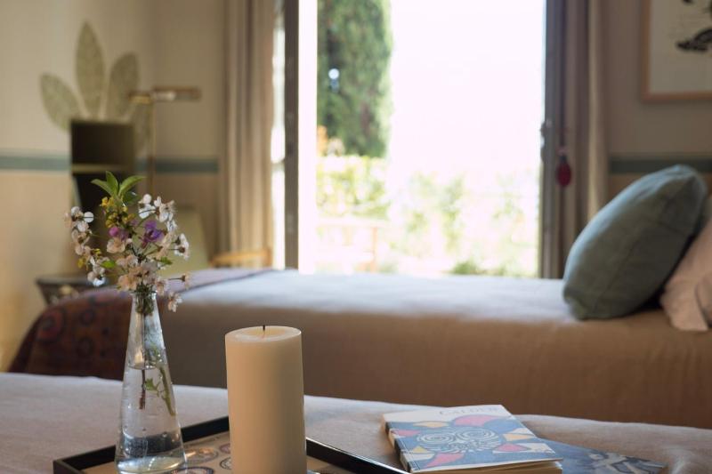 Deluxe Double or Twin Room with Garden image 3
