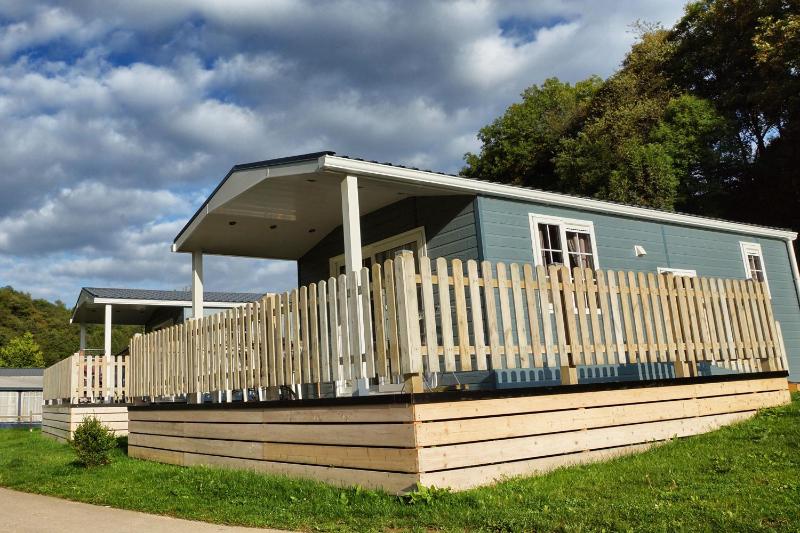 Two-Bedroom Chalet image 4