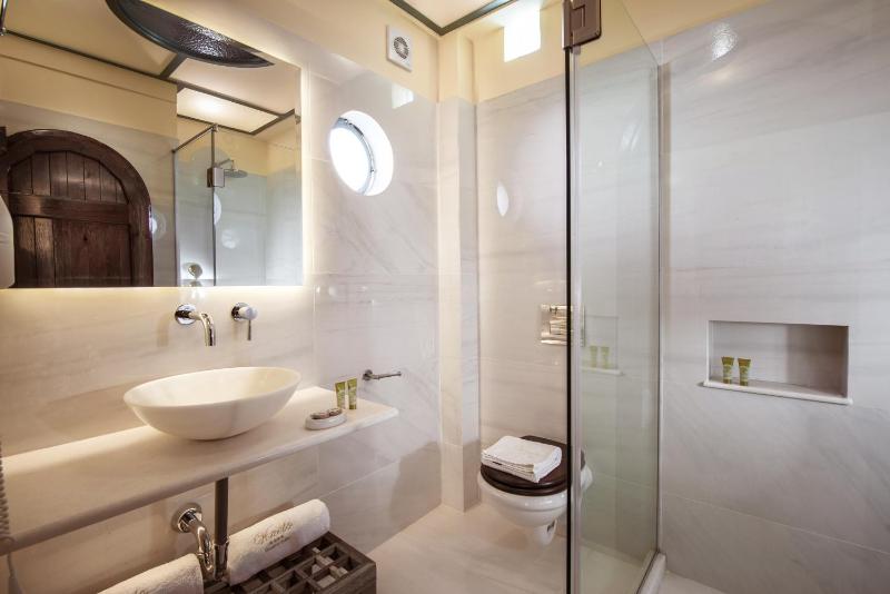 Junior Suite image 4