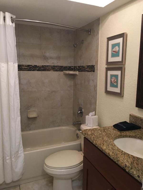 One-Bedroom Apartment image 2